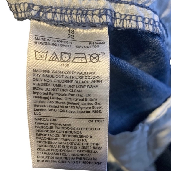 Gap Chambray City Short - Picture 4 of 7